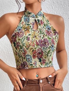 Halter Boho Dress, Summer Outfits Patterns, Summer Top Ideas For Women, Halter Top Ideas, Non Stretch Top, Halter Neck Blouse Pattern, Blouse Top Outfits, Free Pants Pattern Women, Flower Top Outfit