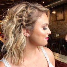 Collarbone Length Formal Hairstyles, Boho Short Hairstyles Wedding, Boho Half Up Half Down Hairstyles Short, Bridesmaid Hairstyle Shorthair, Medium Hair Volume Curls, Cute Curled Hairstyles For Medium Hair Shoulder Length, Formal Hair With Bangs, Edgy Wedding Hair, Medium Length Bridesmaid Hairstyles