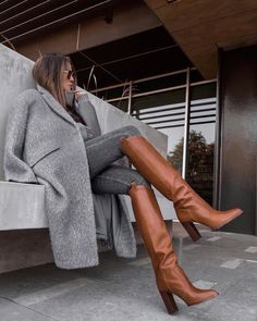 Fall Outfit Inspiration 2023, 51 Degree Weather Outfit, Jean Outfit 2023, Womens Corporate Fashion, Camel Outfits For Women, 2023 Boots Trends Women, Saturday Casual Outfit, Style Inspiration Autumn, Apparel Aesthetic