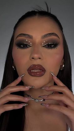 Black Out Makeup, Black Makeup Looks With Rhinestones, Black Makeup With Glitter, Gig Makeup Looks, Birthday Eye Makeup Looks, Black Glitter Eyeshadow Looks, 21 Birthday Makeup Ideas, Make Up Masquerade, Concert Makeup Looks Night