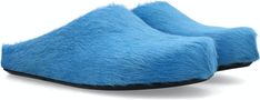 Get ready to step up your style game with these ultra-cozy FUR CLOGS. Perfect for running errands or just lounging at home, these clogs are the ultimate combination of comfort and fashion. Slip into these and add a touch of luxury to your everyday look. Soft, plush fur lining for ultimate comfort Durable rubber sole for traction and support Easy slip-on design for convenience Mens Fur, Versace Bags, Birkin 25, Balenciaga Designer, Hermes Bags, Diaper Backpack, Lv Bag, Casual Backpack, Fendi Bags