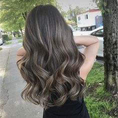 Brown Hair With Ash Brown Balayage, Dark Brown Hair With Ashy Babylights, Highlights For Really Dark Brown Hair, Natural Light Brown Hair With Highlights, Ash Bronde Haircolor Balayage, Natural Light Brown Hair, Mousy Brown Hair, Ombré Blonde, Hair Color For Brown Skin