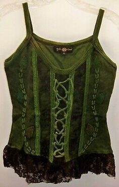 Faecore Aesthetic Outfits, Green Grunge Outfit, Grungy Outfit, Corset Tops, Fashion 90s, Estilo Hippie, Girl Style, Clothing Ideas