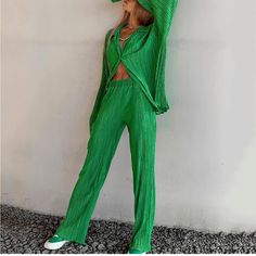 Never Worn 2piece Set! Aliexpress Outfits, Celana Fashion, Wide Leg Pant Suit, Oversized Outfit, Solid Color Pants, Traje Casual, Cardigan Shirt, Stylish Clothes For Women, Shirt And Pants