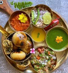 Afternoon Lunch, Seasonal Veggies, Indian Food Photography, Beautiful Dinner, Bengali Food, Buttermilk Recipes, Food Aesthetics, Food Lab, Healthy Homemade Recipes