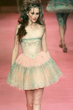 betsey johnson ss99 Runway Outfits, Mode Inspo, Mode Vintage, Looks Vintage, Fancy Dresses, A Dress, Couture Fashion