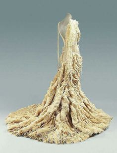 Oyster dress, Alexander McQueen, 2003 Oyster Dress, Madeline Vionnet, Madeleine Vionnet, Alexander Mcqueens, Look Formal, Elsa Schiaparelli