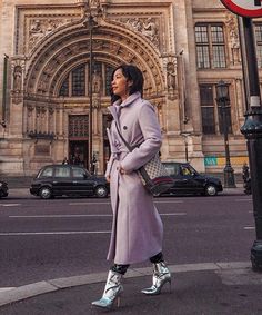 @hashtagbylilly in the new season belted trench coat.  #WomensCoats #TrenchCoats #WomensFashion #womensstyle #Styleinspo #SS19Trends 1920s Fashion, Modern Classic, New Season, Ladies Tops Fashion, Instagram Feed