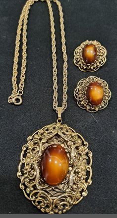 Vintage 1950's Victorian Revival Glass Cabochon Filigree Pendant Necklace Earrings Stones, Tulip Necklace, Victorian Filigree, Handmade Ceramic Jewelry, Filigree Pendant Necklace, Victorian Pendants, Antique Jewelry Necklace, Unique Anniversary Gifts, Victorian Revival