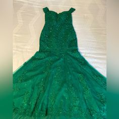 Custom Made Off The Shoulder Mermaid Dress With Train Emerald Green Size Small Embroidered Details Rhinestone Detail Long Formal New Mermaid Dress With Train, Off The Shoulder Mermaid Dress, Dress With Train, Embroidered Details, Mermaid Dress, Emerald Green, Off The Shoulder, Colorful Dresses, Custom Made