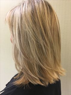 Womens Medium Length Haircut Fine Hair, Mid Length Straight Hair, Blonde Layered Hair, Layered Hair With Bangs, Medium Layered Haircuts, Dyed Hair Inspiration, Honey Blonde Hair, Hair Locks