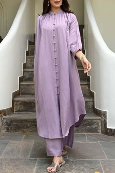 Apple Cut, Long Kurta, Latest Dress Design, Trendy Shirt Designs, Pakistani Fancy Dresses, Pakistani Fashion Party Wear, Modest Dresses Casual, Dress Design Patterns, Simple Pakistani Dresses