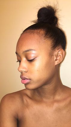 #clearskin #beauty #natural #black #blackisbeautiful #brownskin #slickbackbun #highlight #bun #women #hairstlye #quickstyle #quickhairstyle #nice #brown #light #newyork #pin Model Bun, Beauty Natural, Quick Hairstyles, Brown Skin, Black Is Beautiful, Clear Skin, Beauty, Black