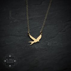 Tiny swallow charm necklace, gold sparrow bird #jewelry #necklace @EtsyMktgTool #tinycharm #tinynecklace #minimalistnecklace Flying Sparrow, Swallow Necklace, Tiny Necklace, Sparrow Bird, Trending Necklaces, Earring Trends, Black Diamond Ring Engagement, Bird Necklace, Bird Pendant