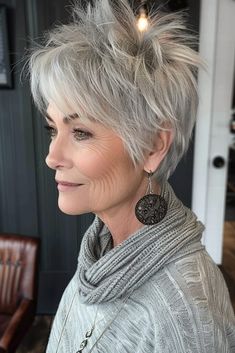 Fine Hair Cuts, Haircut Gray Hair, Grey Hair Looks, Super Short Haircuts, Blonde Ambition, Hair 2022, Haircuts For Older Women, Gorgeous Gray Hair, Grey Hair Inspiration