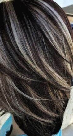 Balayage Highlights Short Hair, Pelo Color Ceniza, Gray Hair Ideas, Brown Hair With Silver Highlights, Grey Brown Hair, Silver Hair Highlights, Short Hair Highlights, Grey Hair Transformation, Grey Hair Inspiration