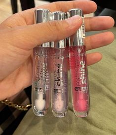 Essence Extreme Shine Volume Lipgloss, Essence Makeup Lipgloss, Essence Extreme Shine Lipgloss, Lip Gloss Essence, Essence Gloss, Essence Lipgloss, Essence Lip Gloss, Essence Extreme Shine, Lipgloss Makeup