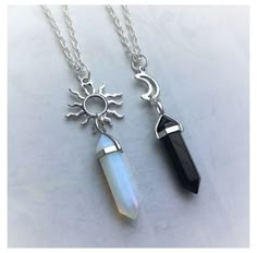 No Piercing Jewelry, Best Friend Jewelry Aesthetic, Crystals Necklace Aesthetic, Sun And Moon Necklace Best Friends, Masc Necklaces, Crystal Necklaces Aesthetic, Moon Necklace Aesthetic, Crystal Necklace Aesthetic, Moon And Sun Necklace