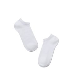 Ultra short sporty women's socks made of cotton, available in solid colors and with patterns. 72% Cotton, 25.5% Polyamide, 2.5% Elastane Socks Ankle, Women's Socks, Warm Socks, High Knees, Womens Tights, Sock Gifts, Short Socks, Ankle Socks, Bra Lingerie