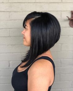 Hairstyles Trending, Short Layered Bob Haircuts, Shaggy Bob Haircut, Taper Fade Haircut, Haircut Pictures, Mid Length Hair, Short Hair Haircuts