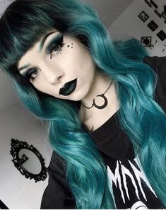 Maquillaje Dark, Witch Makeup Ideas, Skyrim Oc, Gigi Hair, Alt Hairstyles, Goth Makeup Looks, Makeup Ideas For Halloween