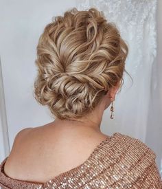 Vintage Wavy Updo for Mother of the Bride Mother Of The Bride Updos, Loose Twists, Bridal Hairdos, Hair Rolls, Mother Of Bride Makeup, Bride Hairstyles Updo, Wavy Updo