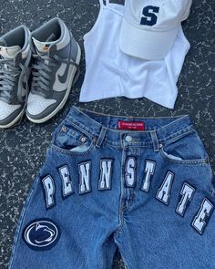 Professional Game Day Outfit, Penn State Outfit Ideas, Maryland Game Day Outfit, Psu White Out Outfit, Trendy Game Day Outfits, Duke Game Day Outfit, Game Day Diy Outfit, Penn State Game Day Outfits Cold, Blue And White Game Day Outfit