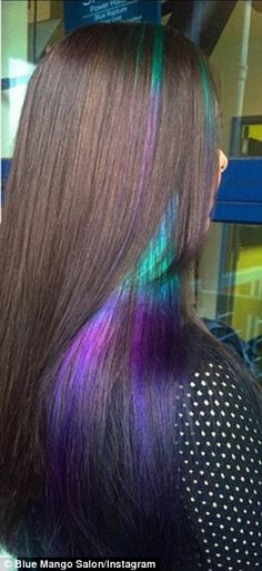 Much less bleach is required to lift dark hair enough that the tones will show up, so locks are left in much better condition Oil Slick Hair, Peekaboo Hair, New Hair Trends, Ombré Hair, Oil Slick, Rainbow Hair, Crazy Hair, Love Hair, Hair Today