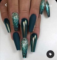 Blue Nails Design, Teal Acrylic Nails, Teal Nails, Dark Green Nails, Stiletto Nail Art, Green Nail Designs, Stiletto Nails Designs, Blue Nail Designs, Nails 2020