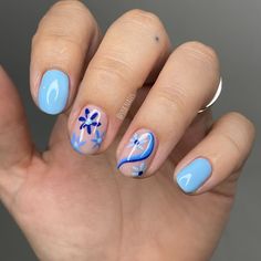 Jel Nails, Spring Nail Art Designs, Square Gel Nails, Short Nail Manicure, Purple Glitter Nails, Pedicure Designs Toenails, Blue Gel Nails, Floral Nail Designs, Simple Gel Nails