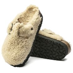 Boston Big Buckle Fluffy Birkenstock, Boston Big Buckle, Teddy Shoes, Birkenstock Big Buckle, Birkenstock Mules, Birkenstock Styles, Birkenstock Style, Cozy Shoes, Punk Boots