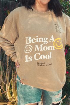 BEING A MOM IS COOL! Show your love for being a mom with this trendy mom sweatshirt for fall. Super soft and lightweight! Size + Fit- Piper is 5"7 and wearing a sz 2XL for that oversized fit cool mom aesthetic I trendy mom outfits fall 2022 I trendy mom style I cool mom aesthetic outfits I cool mom vibes Trendy Mom Outfits Fall, Cool Mom Aesthetic, Outfits Fall 2022, Mom Aesthetic Outfit, Mommy Motivation, Cool Mom Style, Mom Outfits Fall, Trendy Mom Outfits, Mom Appreciation