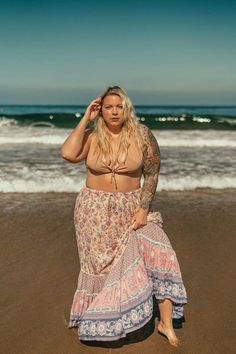 Boho Maxi Skirts, Beach Outfit Casual, Ocean Therapy, Boho Beach Outfit, Curvy Boho, Boho Ocean, Plus Size Beach Outfits, Casual Beach Outfit, Island Style Clothing