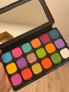 Revolution Makeup Eyeshadow Palette, Makeup Revolution Eyeshadow Palette, Revolution Makeup Palette, Drac Makens, Revolution Eyeshadow Palette, Makeup Revolution Palette, Revolution Palette, Colorful Eyeshadow Palette