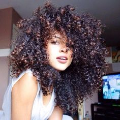 Big Curly Hair, Beautiful Natural Hair, Hair Guide, Beautiful Curls, Foto Poses, Natural Hair Inspiration, Natural Hair Journey