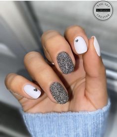 Coffin Fall Nails, Stylish Manicure, Glitter French Nails, Classy Fall Nails, Holiday Acrylic Nails, Ballet Nails, Eye Nail Art, Milky Nails, Asian Nails