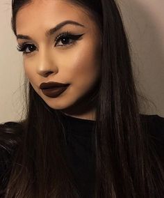 ✖️•}|{• WrapWhispererr •}|{•✖️ Okay I do like this makeup look, but it's a tad bit too close to being borderline chola chicana! Lol! || True brown K Dark Lipstick, Brown Lipstick, Matte Lip Color, Dark Makeup, Flawless Face, Lipstick Makeup, Makeup Goals, Gorgeous Makeup, Kylie Cosmetics