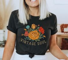 Vintage Soul Wildflower Shirt Floral Shirt Wildflower - Etsy Wildflower Graphic, Botanical Tshirt, Rose Flower Bouquet, Wildflower Shirt, Tee Designs, Vintage Soul, Wildflower Bouquet, Floral Tee, Flower Shirt