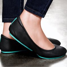 Put Your Best Foot Forward! Matte Black Tieks Are A Wardrobe Essential. Reminiscent Of The Classic Elegance Of Jackie O. And Audrey Hepburn, This Little Black Shoe Is Effortlessly Versatile, Bringing Style And Comfort To Any Wardrobe! 100% Premium, Soft, Full-Grain Leather Ballet Flats Non-Elasticized, Cushioned Back Non-Skid Rubber Soles And Comfortable Cushioned Instep Worn A Few Times. In Good Used Condition. I Do Not Have The Box. Why Pay $195? Get Them Here For A Steal! Purple Ballet Flats, Tieks Ballet Flats, Tieks Shoes, Flats Shoes Comfortable, Black Shoe, Pink Flats, Designer Flats, Jackie O, Oakley Men