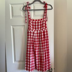 Nwot Old Navy Summer Dress, Size Large. Cute, Fresh And Comfy, Perfect For Summer. New, Unwashed, Unused But Tags Removed. Smoke Free, Pet Friendly Home. White Cotton Sundress For Picnic, Casual Red Midi Dress For Picnic, Red A-line Dress For Picnic, Red Summer Sundress For Picnic, Red Summer Picnic Dress, Red Sundress For Picnic, Red Cotton Dress For Picnic, Red Cotton Midi Sundress, Red Sundress For Spring Picnic