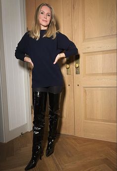 Leather Thigh Boots, Shirley Manson, Tight Leather Pants, Pantyhose Fashion, White Shirt Blouse, Amanda Holden, Thigh Boot, Beautiful Boots, Leather Outfit