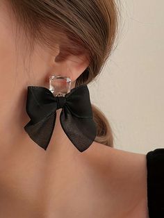 Preto  Collar  Liga de Zinco   Embellished قلادات متدلية, Classy Jewelry, Fancy Jewellery, Bow Earrings, Fancy Jewelry, Girly Jewelry, Fabric Jewelry, Pretty Jewellery, Cute Jewelry