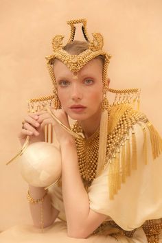 11" Polyester Tassel is an Add-on accessory that can be worn with any of our modular pieces. Simply add it on with our signature circular clasps Beyonce Performance, Sea Goddess, Gold Caps, Pearl Collection, Leather Hats, Luxury Packaging, Luxury Silk, Gold Collection, Packaging Box