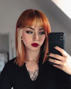 • 𝐓 𝐀 𝐌 𝐌 𝐘 • on Instagram: "♱ still ready for your funeral ♱ . . . #alternative#alternativegirl#alternativegirls#makeup#redlipstick#copperhair#allblackeverything#ink#inked#inkedgirls#inkedgirl#grunge#grungegirl" Arctic Fox Hair Dye Ginger Spice, Chunky Hair Dye, Peaches And Cream Hair, Black And Color Hair, Copper Sombre, Copper Underneath Hair, Copper And Black Hair, Intense Copper Blonde, Anime Bangs