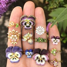 Periwinkle Purple Aesthetic, Pinterest Jewelry, Periwinkle Purple, Flower Rings, Jewelry Cute, Jewelry Flower, Floral Jewelry, Rainbow Brite, Jewelry Antique