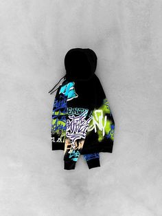 Weißer Oversize Graffiti Hoodie – Streetwear-Highlight! – Ablukaonline Graffiti, White