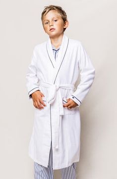 This cotton-blend robe boasts contrast piping and handy pockets to keep your kiddo looking cute around the house. Meets Consumer Product Safety Commission's flammability standards for children's sleepwear Front patch pockets 50% cotton, 50% modacrylic Machine wash, dry flat Imported White Cotton Bedtime Robe, Boys Sleepwear, Favorite Daughter, Contrast Piping, Maternity Shops, Sleepwear Robe, Designer Clothes For Men, Toddler Girl Outfits, Toddler Sizes