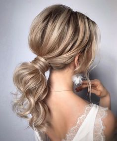 Summer Wedding Hairstyles, Wavy Wedding Hair, Pony Hairstyles, Penteado Cabelo Curto, Low Ponytail, Ponytail Hairstyles, Gorgeous Hair, Bridesmaid Hair