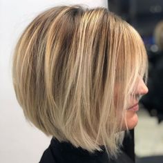 Medium Layered Bob Hairstyles, Hairstyles For Over 50, Kort Bob, Κούρεμα Bob, Layered Bob Haircuts, Hairstyles Trendy, Layered Hairstyles, Medium Layered, Modern Haircuts