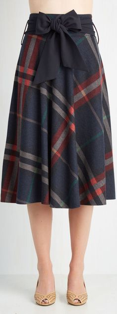 plaid A line skirt Retro Skirt, Plaid Skirt, Mode Inspiration, Vintage Skirt, Skirt Outfits, Modest Fashion, A Line Skirts, Pretty Outfits, Tartan